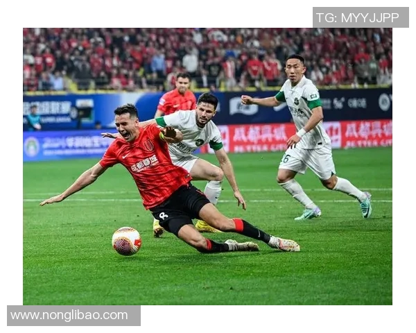 中超争冠集团激烈博弈各队实力对比与战术分析全景透视