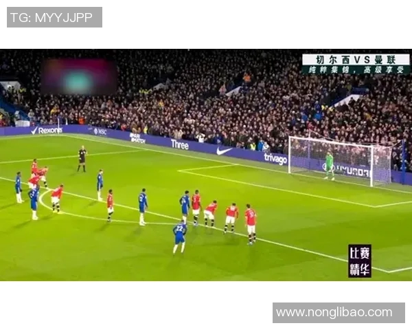 彭啸在比赛中展现卓越防守拦截技巧助力球队取得胜利