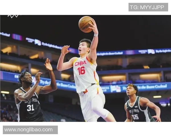 马刺迎战中国男篮,赛场上的对决令人期待 马刺迎战中国男篮,赛场上的对决令人期待